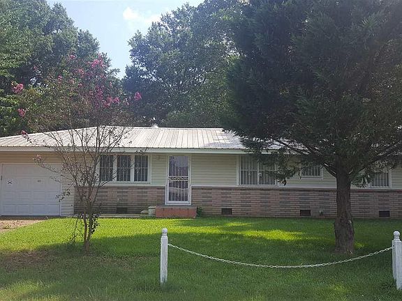 3rd image of 209 Cain Dr