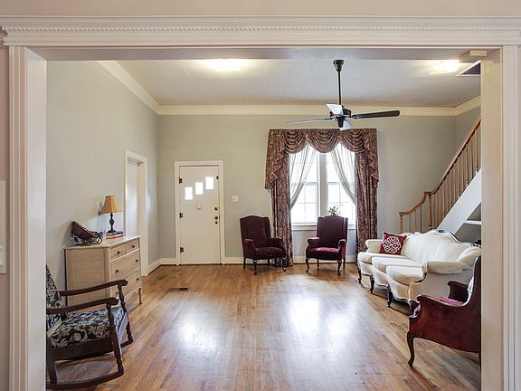 2nd image of 212 S Martin Luther King Drive Dr