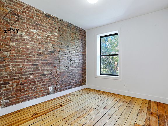 4th image of 179 Graham Ave #2