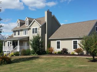 13 Orchard Rd, Honesdale, PA 18431