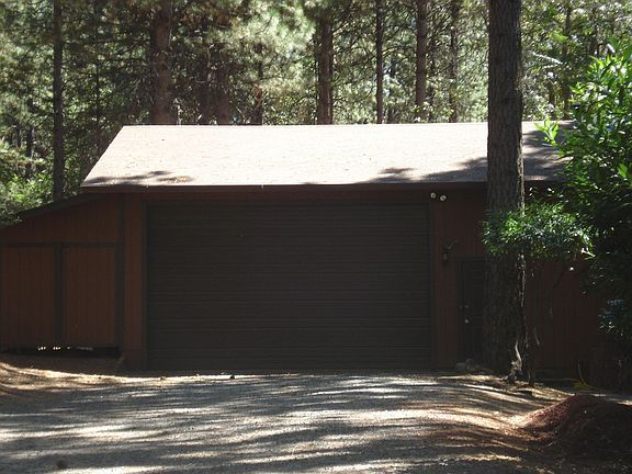 32x40 Shop with power.