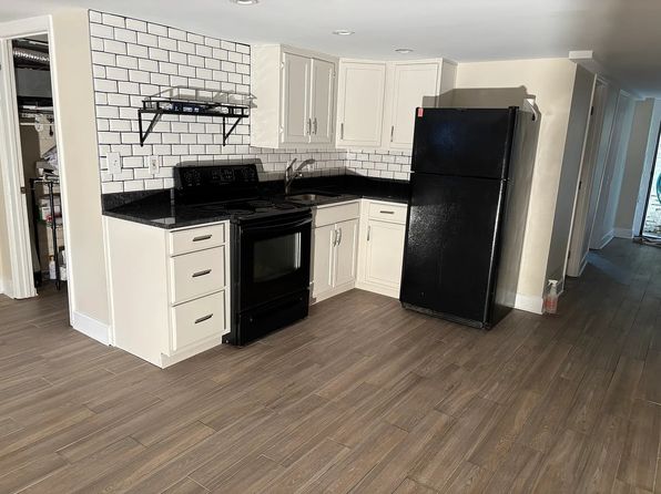 2014 1st St NW #B