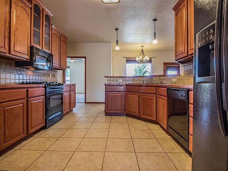 2309 Saguaro Loop — Photo 22