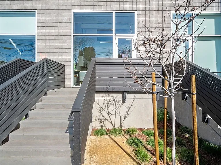 950 Lofts — Photo 86