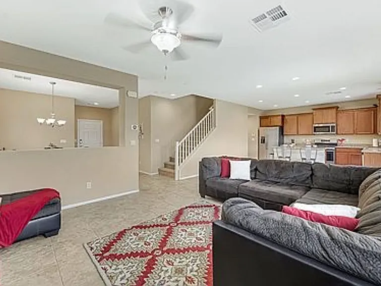 9122 Island Wolf Ave — Photo 9