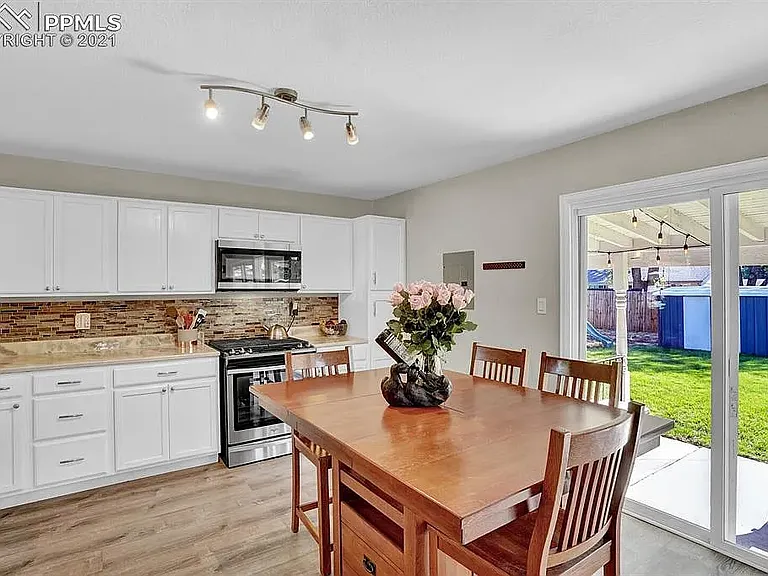 513 Rose Dr — Photo 14