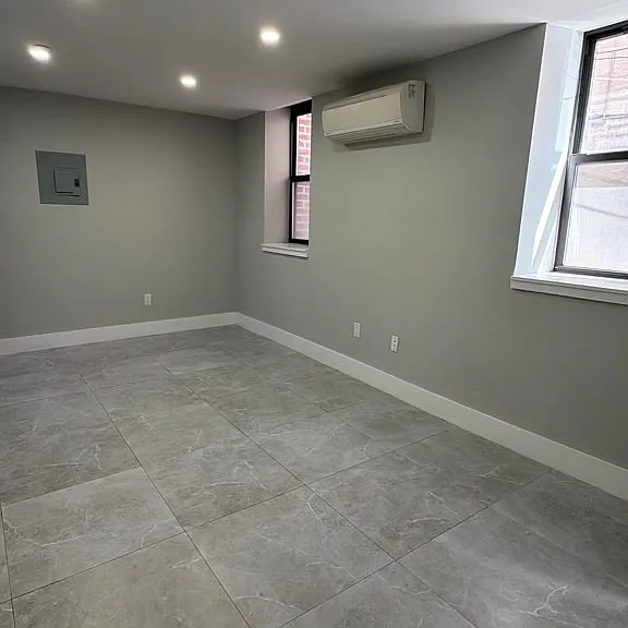 234 Richmond St #4 — Photo 3