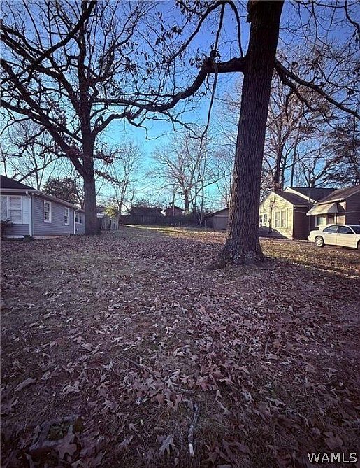 2nd image of 209 2nd Ave