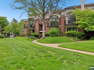 1 Peabody Ct #1001, Teaneck, NJ 07666
