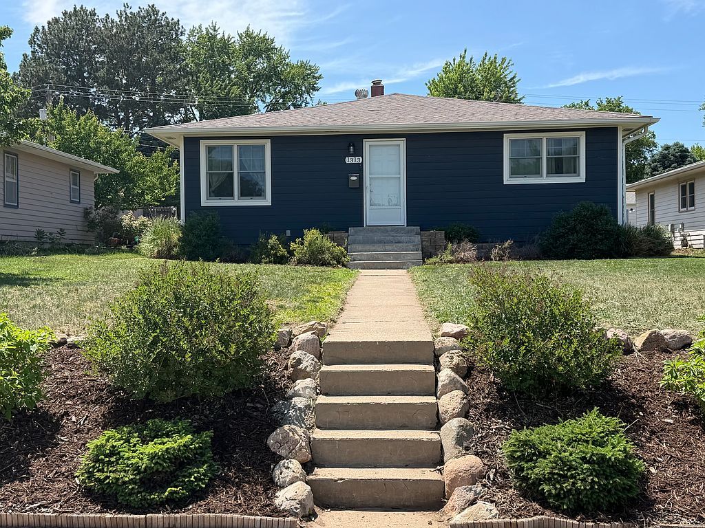 1313 Pearl St - Property Image