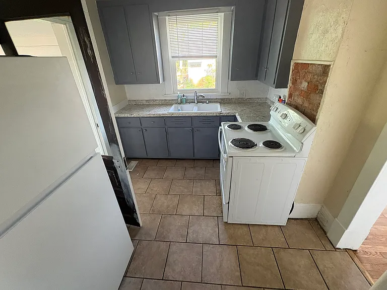 303 Bouchelle St — Photo 7