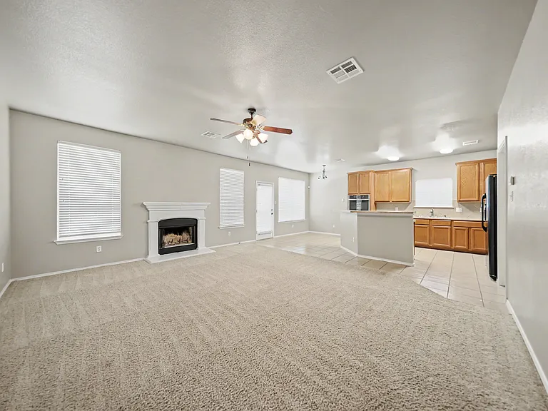 2203 Ryan Dr — Photo 9