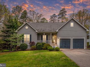 716 Lakeview Pkwy, Locust Grove, VA 22508