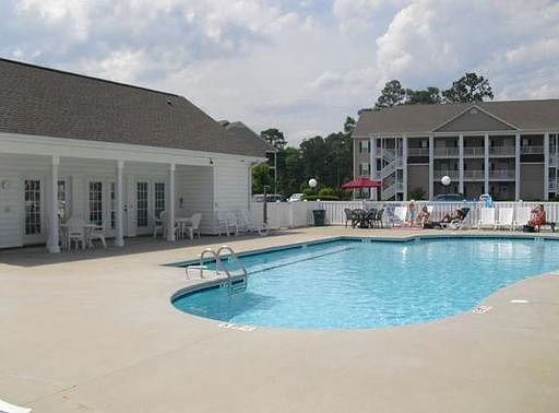 2nd image of 5876 Longwood Dr Unit 4