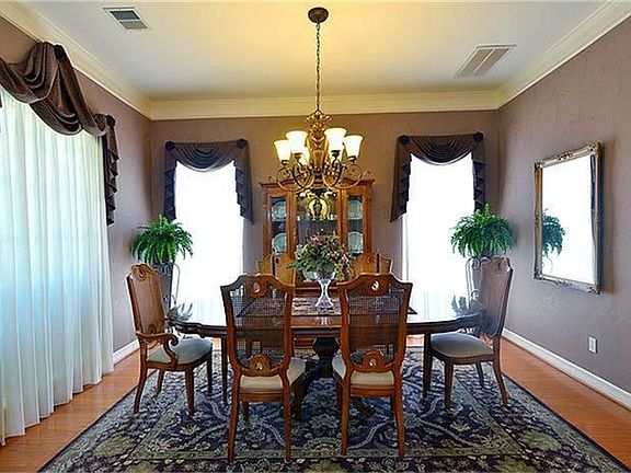 Plenty of room in the formal dining room for your holiday gatherings.