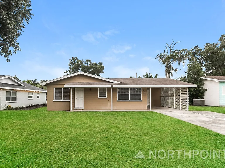 631 Carey Pl — Photo 1