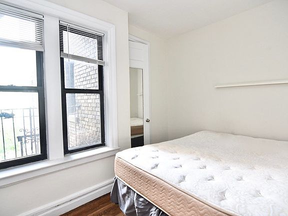 5th image of 106 Convent Ave APT 16