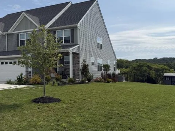 125 Sunglo Dr, Leesport, PA 19533