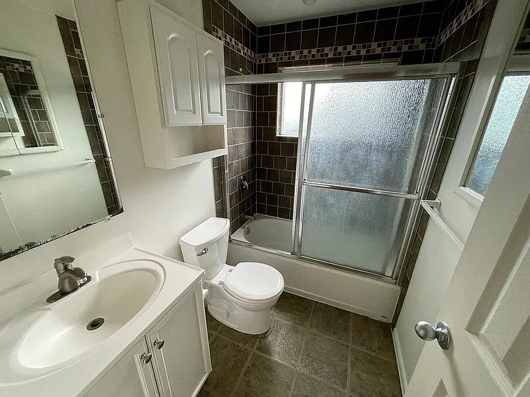 4464 Hamilton Ct — Photo 10