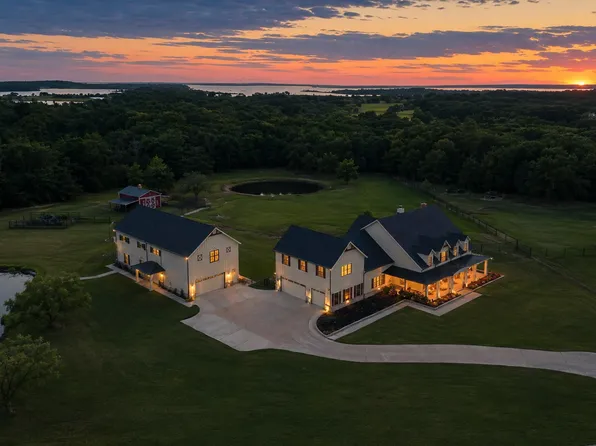 985 Vest Ln, Pilot Point, TX 76258