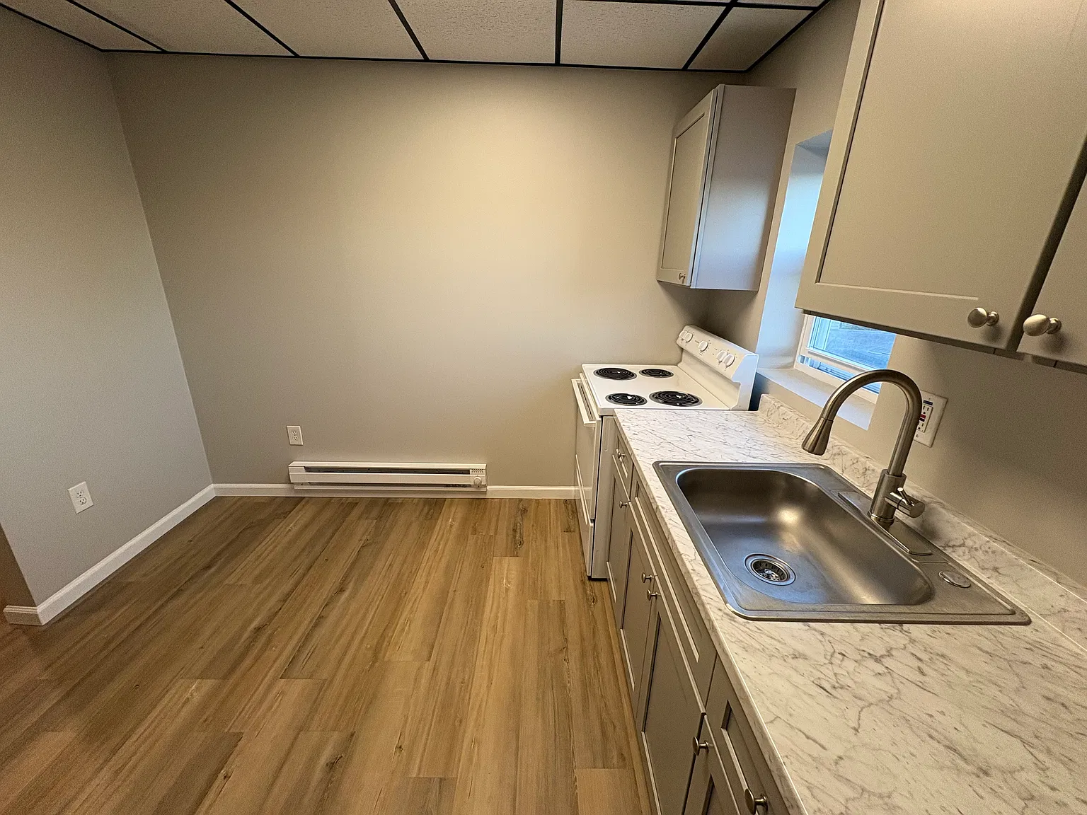 2 bed, 650 sqft, $1,325 — Photo 3