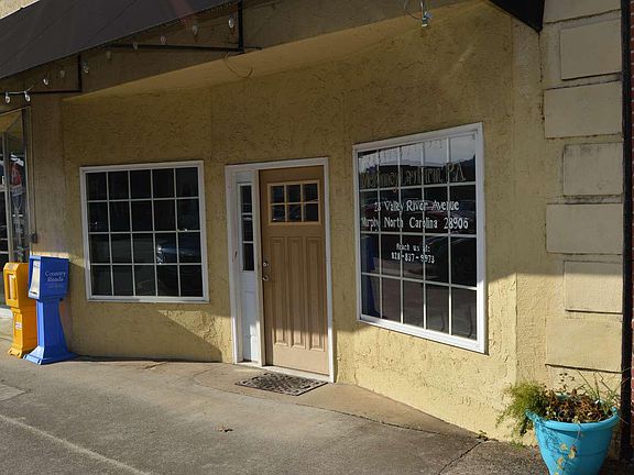 5th image of 23 Valley River Ave