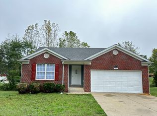 106 Red Hawk Dr, Vine Grove, KY 40175