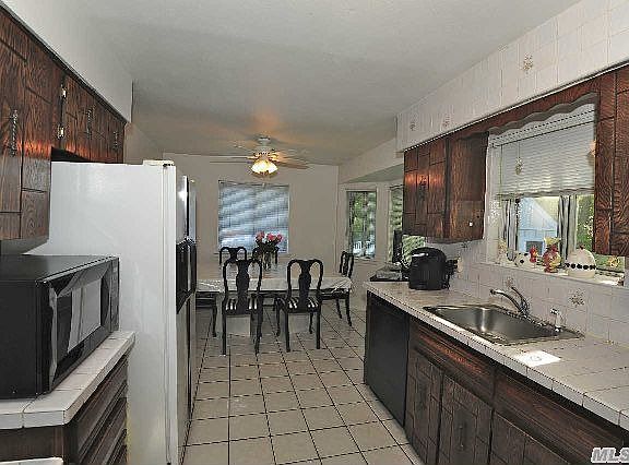 2nd image of 42 Fulton Ave