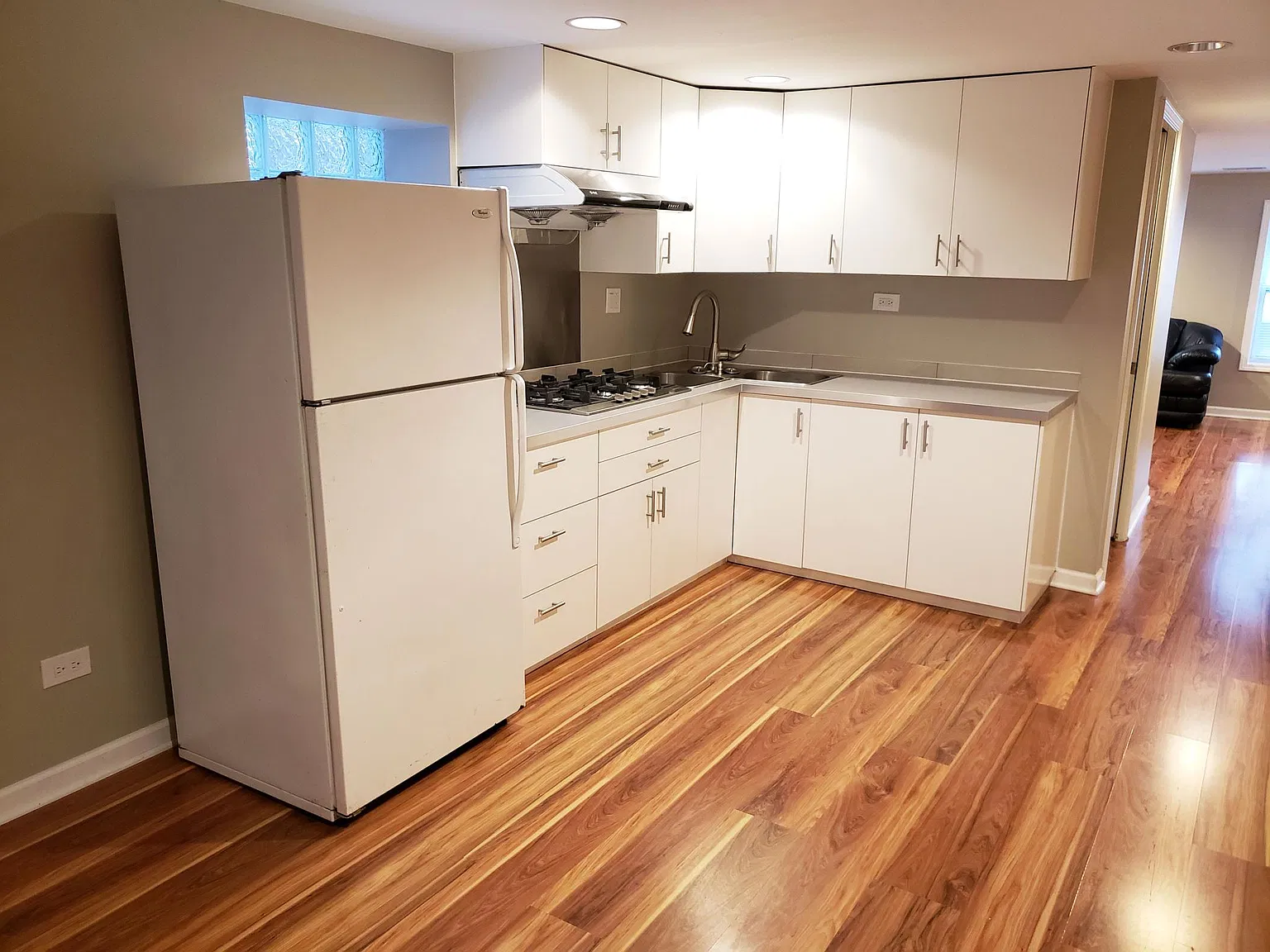 2 bed, 650 sqft, $1,150 — Photo 1