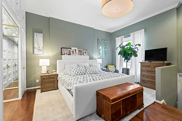 Rented by Douglas Elliman | media 12