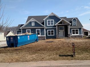 556 Glenberry Ave NE, Uniontown, OH 44632