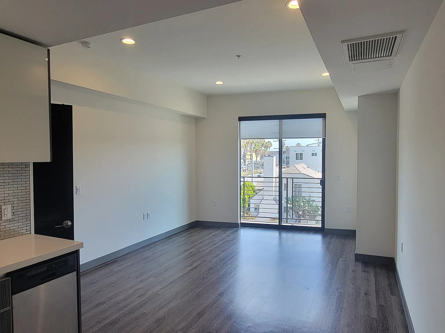 11400 Culver Blvd — Photo 4