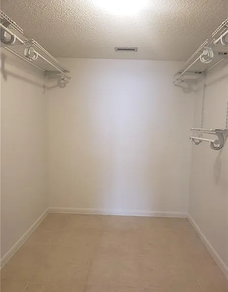 109 Lake Emerald Dr #107 — Photo 7