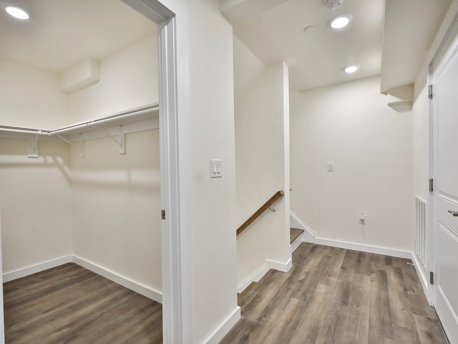 3 bed, 2781 sqft, $3,750 — Photo 2