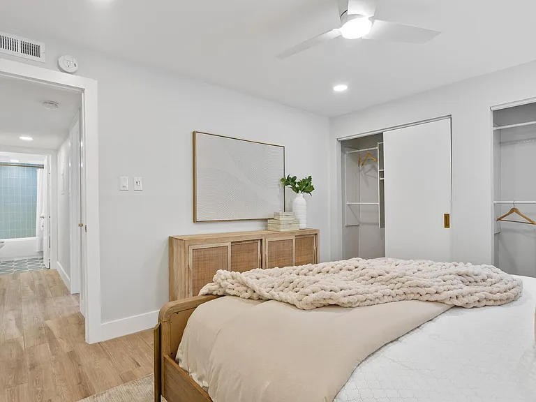 3618 W Lykes Ave #203 — Photo 4