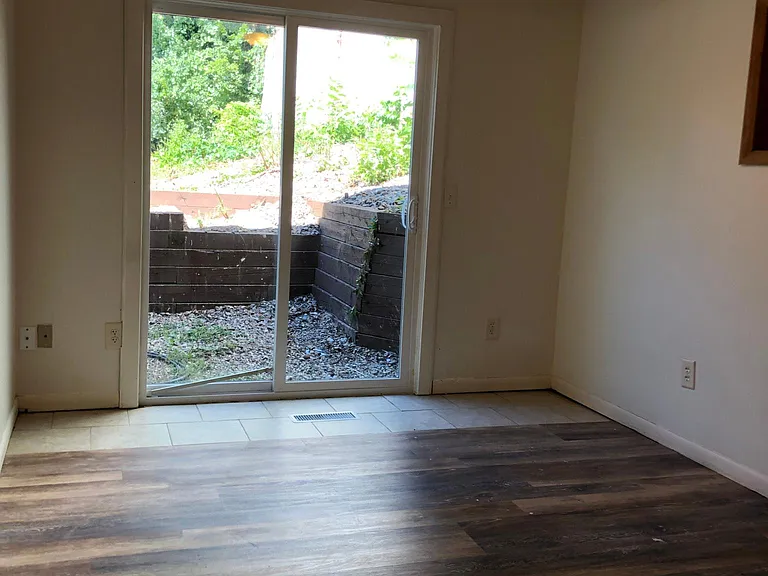 1510 Knollwood Ave — Photo 21