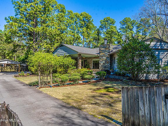 4th image of 250 Country Club Circle