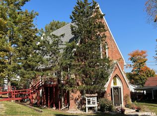 119 W Taylor St, Petersburg, IL 62675