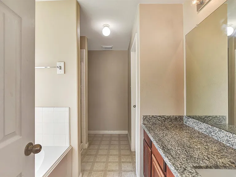 2618 Shearwater Bend Dr — Photo 23