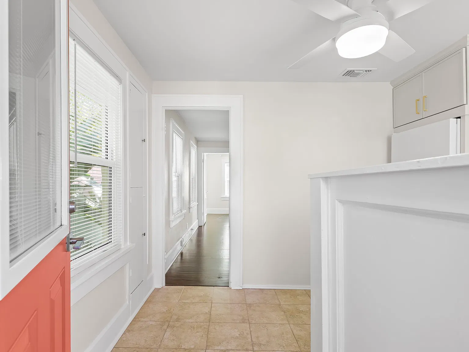 226 8th Ave NE — Photo 4