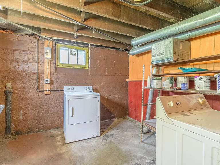 760 Harvard St — Photo 11