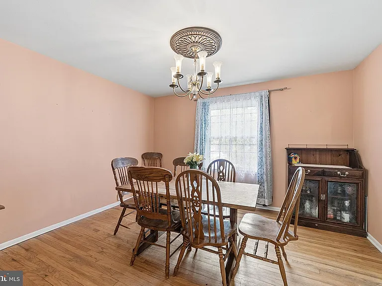 292 Glenn Ave — Photo 7