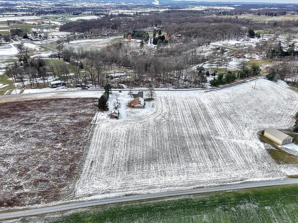 35 Apple Ln, Myerstown, PA 17067