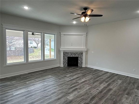 5th image of 2344 NE Colonnade Ave