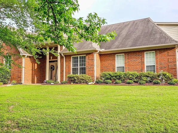 2045 Tall Tree Dr, Horn Lake, MS 38637
