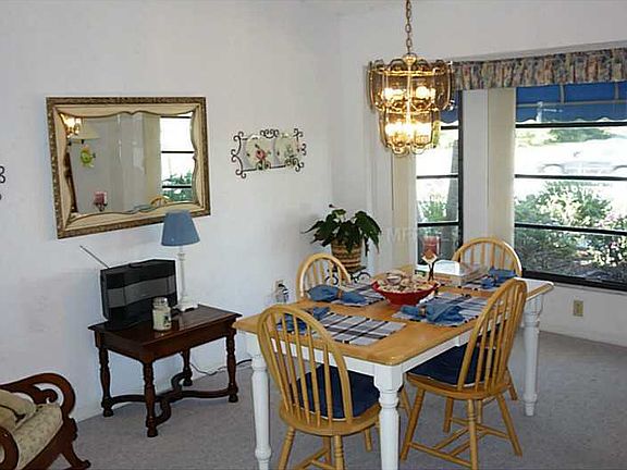 3rd image of 53 Mark Twain Ln
