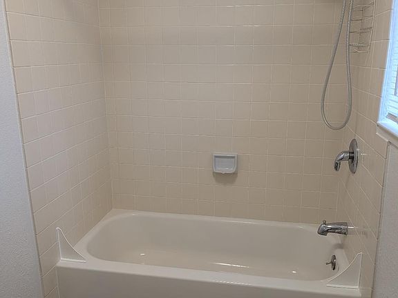 3rd image of 3325 10th Ave
