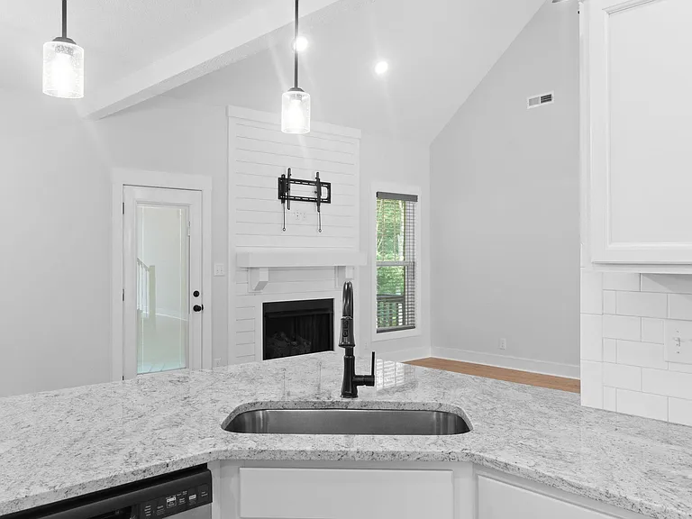 1022 Brightwood Ct — Photo 6