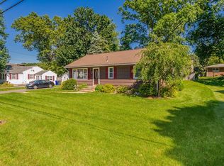 91 Mildred Ave, Springfield, MA 01104