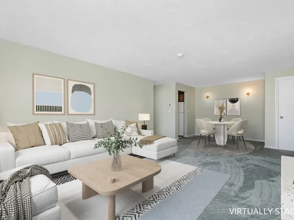 10 Tara Dr Unit 7, Weymouth, MA 02188